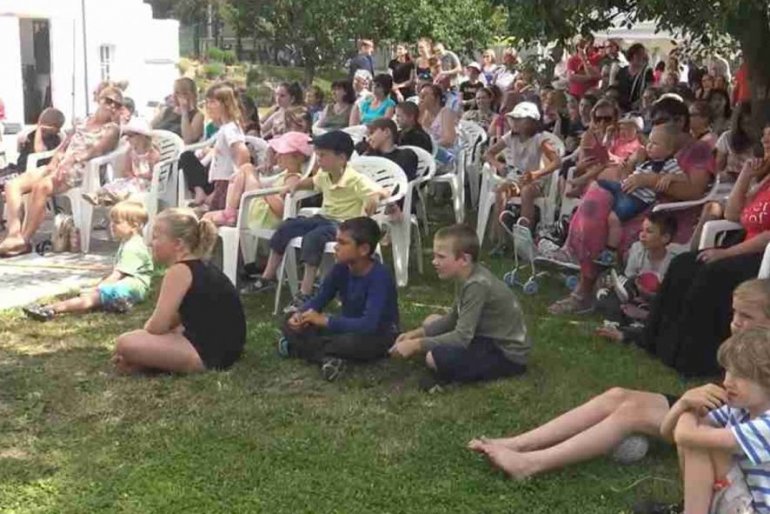 Zahradní slavnost - ředitelské volno